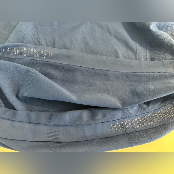 ATHLETA Speedlight Seamless Racerback Tank Top Running Shirt Blue Workout Yoga - Picture 9 of 10